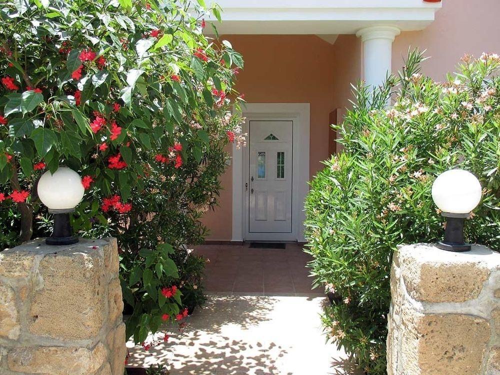Rododafni Villas Klorakas Zewnętrze zdjęcie